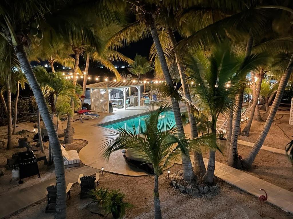 Island Club Turks & Grace Bay Place Exterior photo