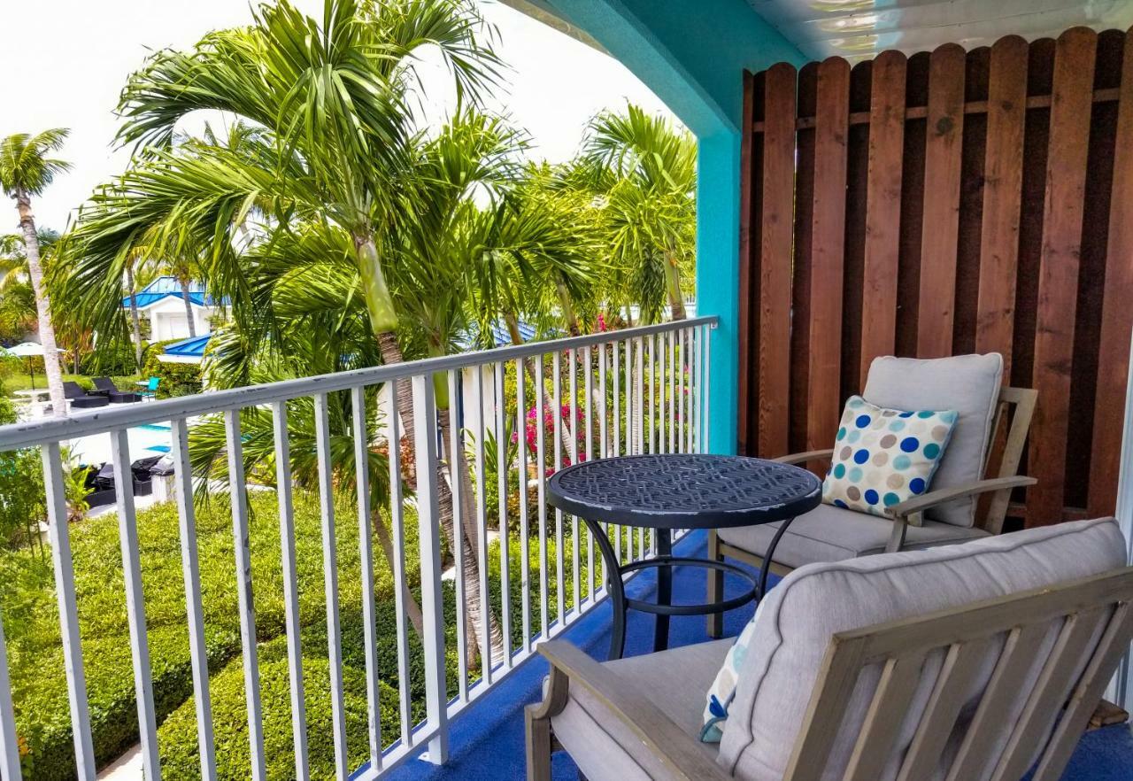 Island Club Turks & Grace Bay Place Exterior photo